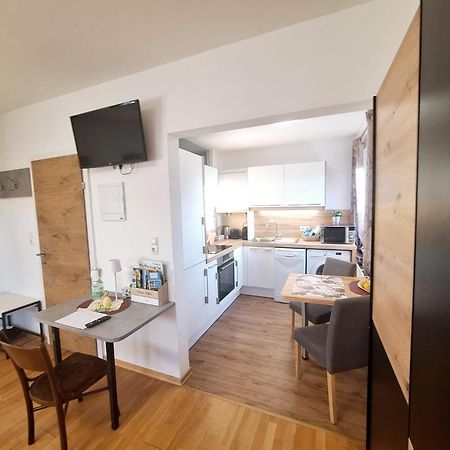Homew4 - Rosen Apartment Hoheneich Esterno foto